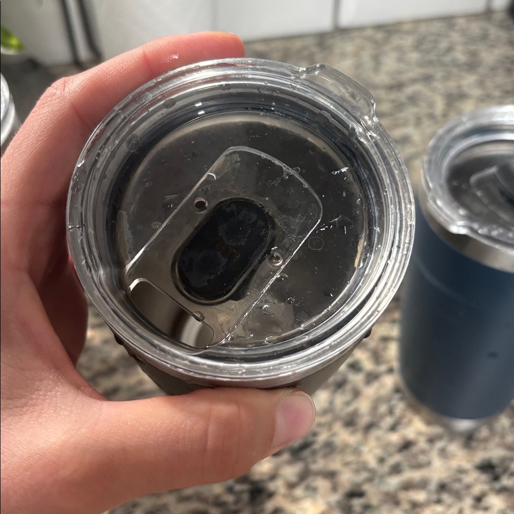 Used yeti collection - Picture 6 of 8